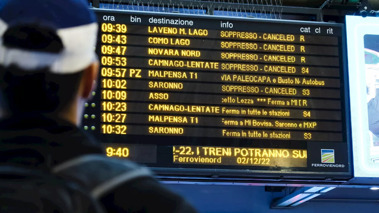 Treni nel caos, sciopero di 8 ore dopo l'accoltellamento di un capotreno