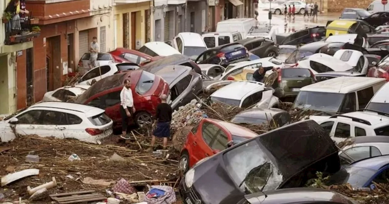 Petro dice que podrían aparecer más víctimas colombianas por tragedia en Valencia, España