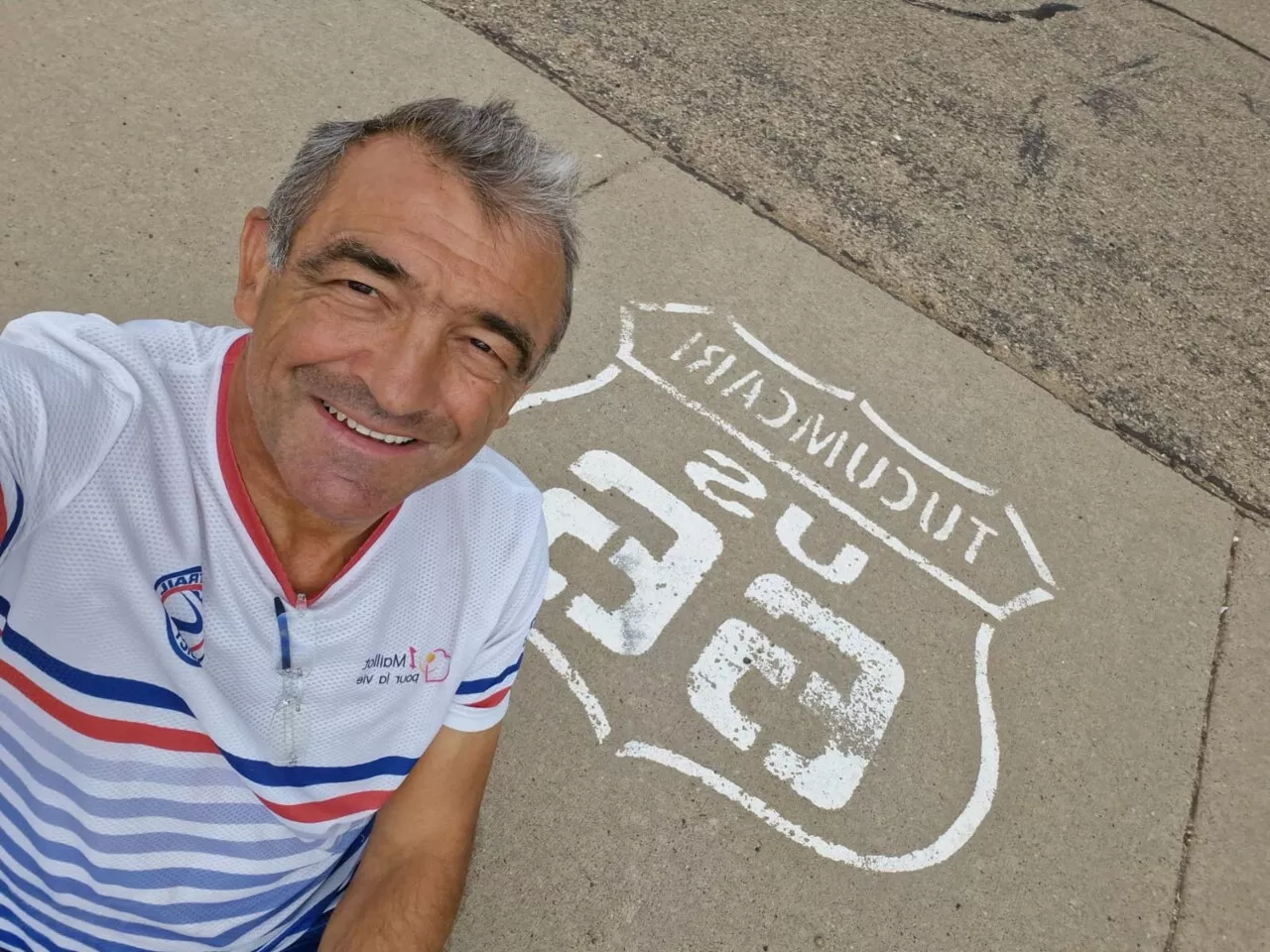 C'est le 'Forrest Gump' français, il est Ariégeois et court sur la Route 66 pour la bonne cause