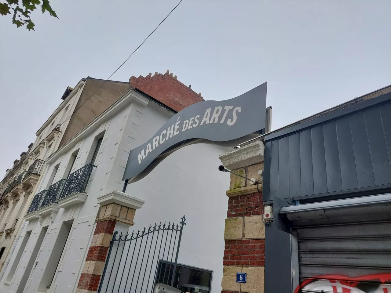 Sur l'île de Nantes, un nouveau marché couvert ouvre ses portes