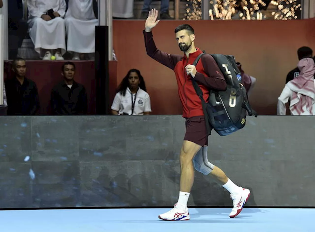 Novak Djokovic si ritira per infortunio, niente Atp Finals