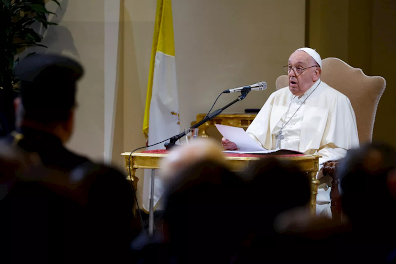 Papa Francesco in visita all'ateneo dei Gesuiti