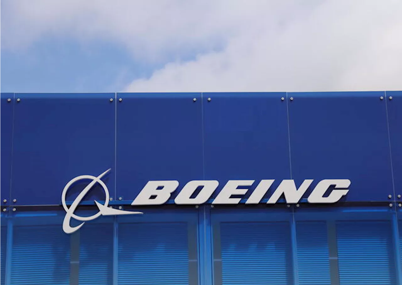 Usa: operai accettano accordo, finisce sciopero alla Boeing