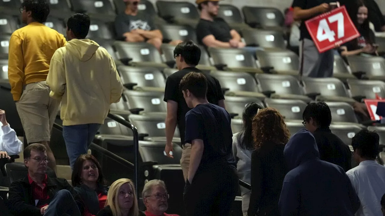 Empty seats become a more common sight at Trump's final rallies