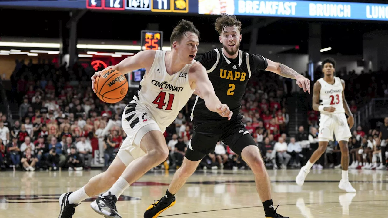 Simas Lukosius scores 20 as No. 20 Cincinnati beats Arkansas-Pine Bluff 109-54