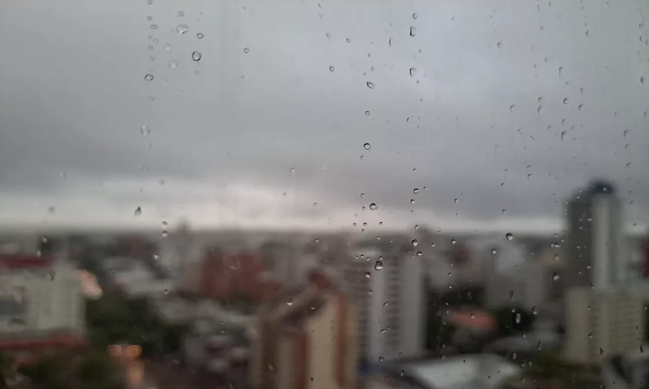 Tránsito de la Tormenta Rafael mantiene en alerta amarilla a la región Caribe