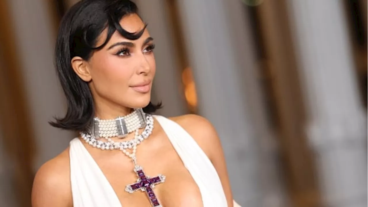 Kim Kardashian debuts Princess Diana pendant for first time