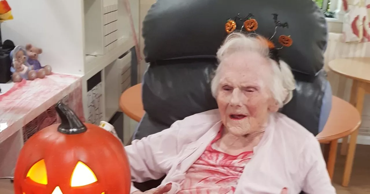 Care home residents in Rutherglen get crafty with the decor before dookin'