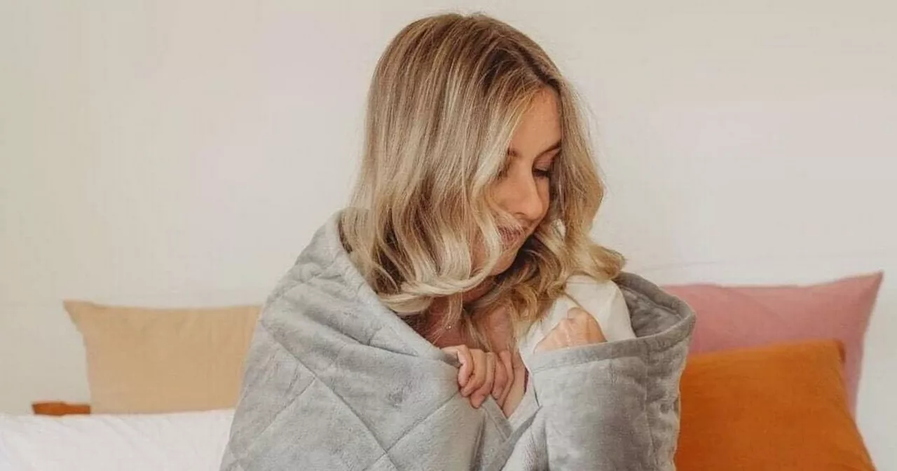 Oodie cuts 'fantastic' weighted blanket that 'stops tossing and turning' by 50%