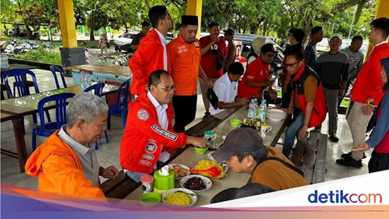 Gaya Danny Santap Sokko Pipi Bareng Warga di TPI Malili Luwu Timur