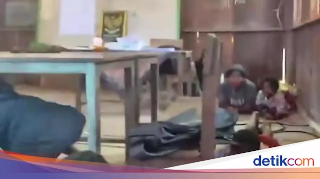 Kronologi KKB Serang Pos Aparat di Intan Jaya Bikin Siswa SD Tiarap di Kelas