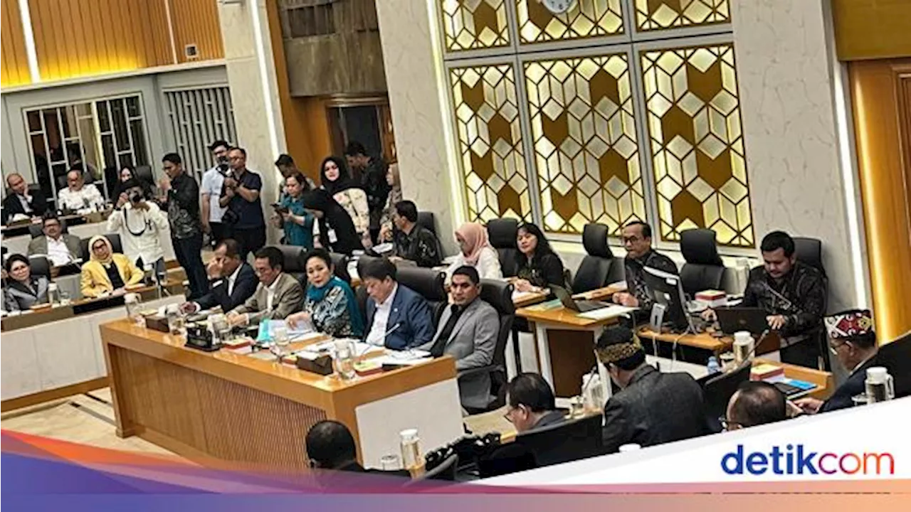 Titiek Soeharto Pimpin Rapat Komisi IV dengan Mentan Bahas Swasembada Pangan