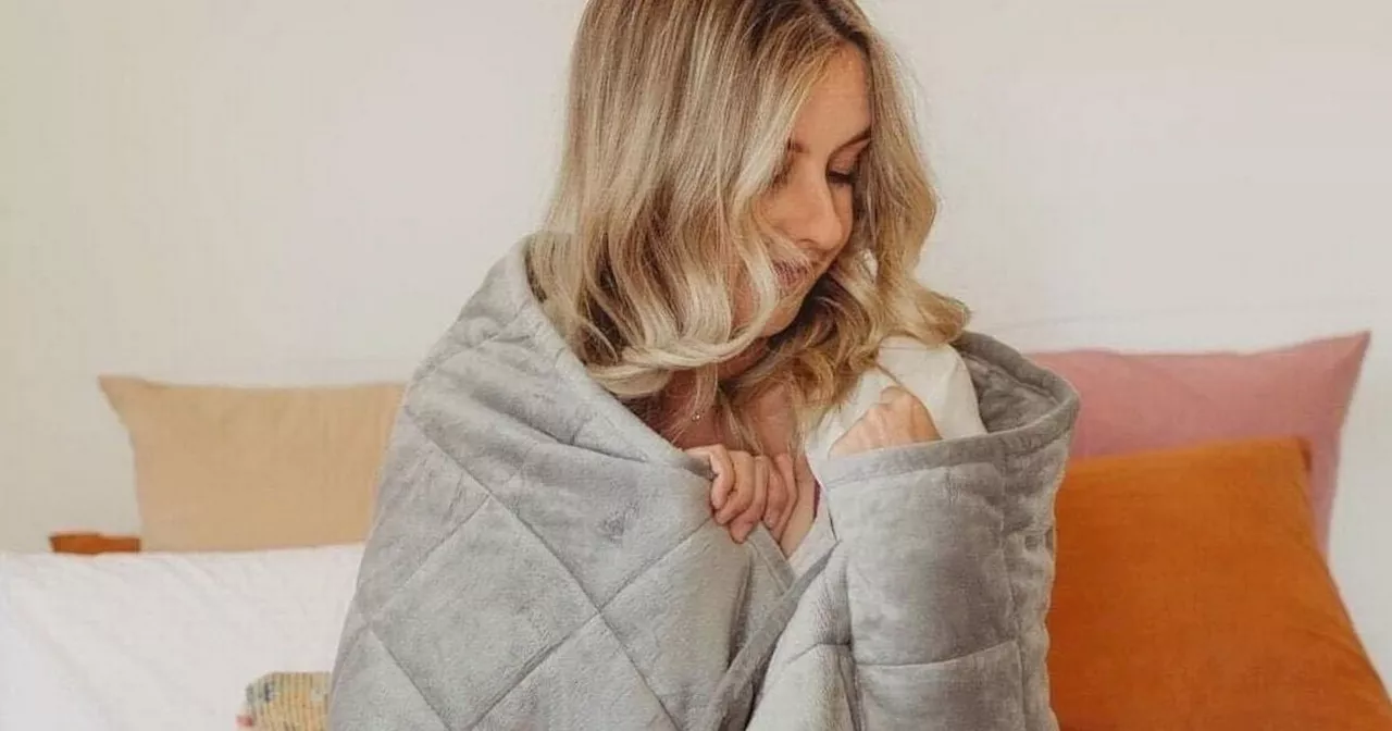 Oodie's 'relaxing' weighted blanket that feels 'like a warm hug' now 50% off