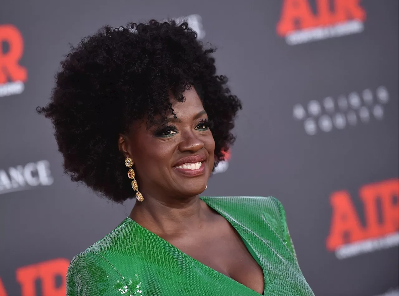 Viola Davis (59 ans) radieuse dans une robe décolletée Gucci, elle illumine le tapis rouge