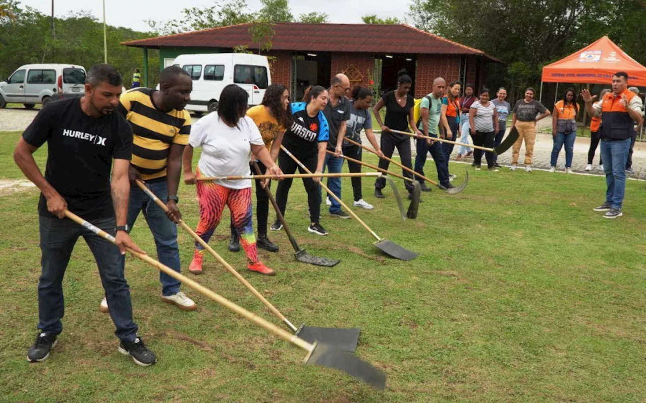 São Gonçalo forma mais uma turma de voluntários da Defesa Civil