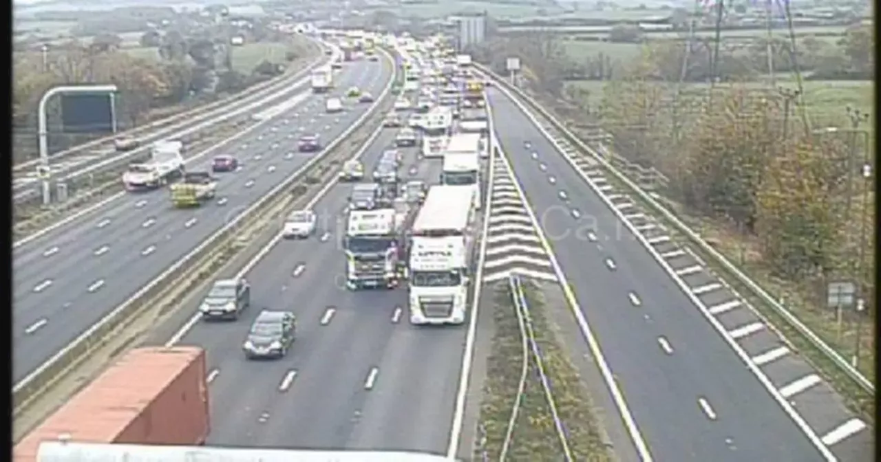 M1 traffic LIVE as shed load blocks motorway and causes huge delays