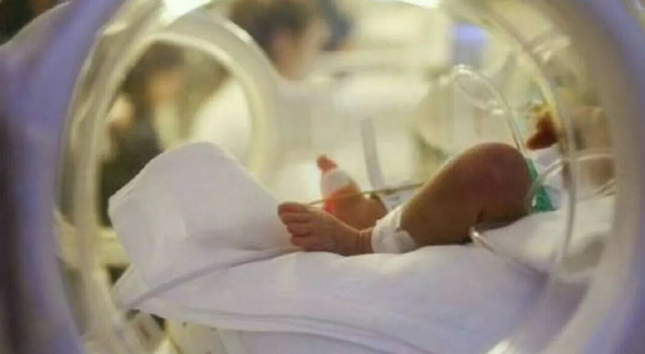 Neonato di 3 mesi muore per una malattia genetica, lo strazio dei genitori: «Un semplice test gli avrebbe salv