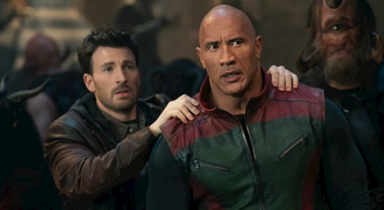 Uno Rosso, a Natale tutti al cinema con «The Rock» Dwayne Johnson e Chris Evans: «Il messaggio? Essere umani»