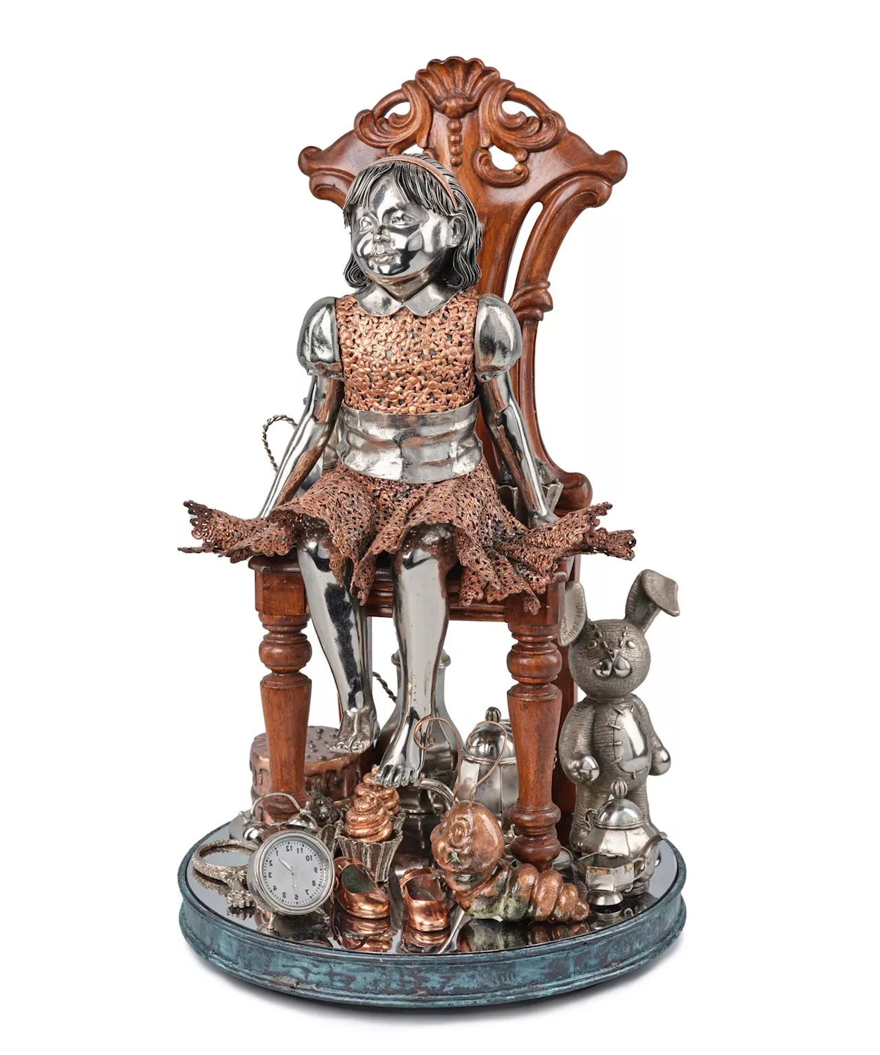 Sculptor Daniel dela Cruz reimagines ‘Alice in Wonderland’