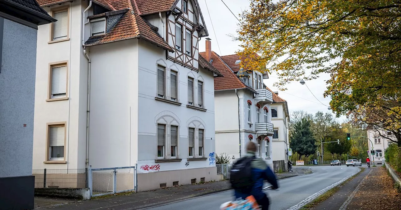 120 Jahre altes Mehrfamilienhaus an der Schloßhofstraße wird versteigert