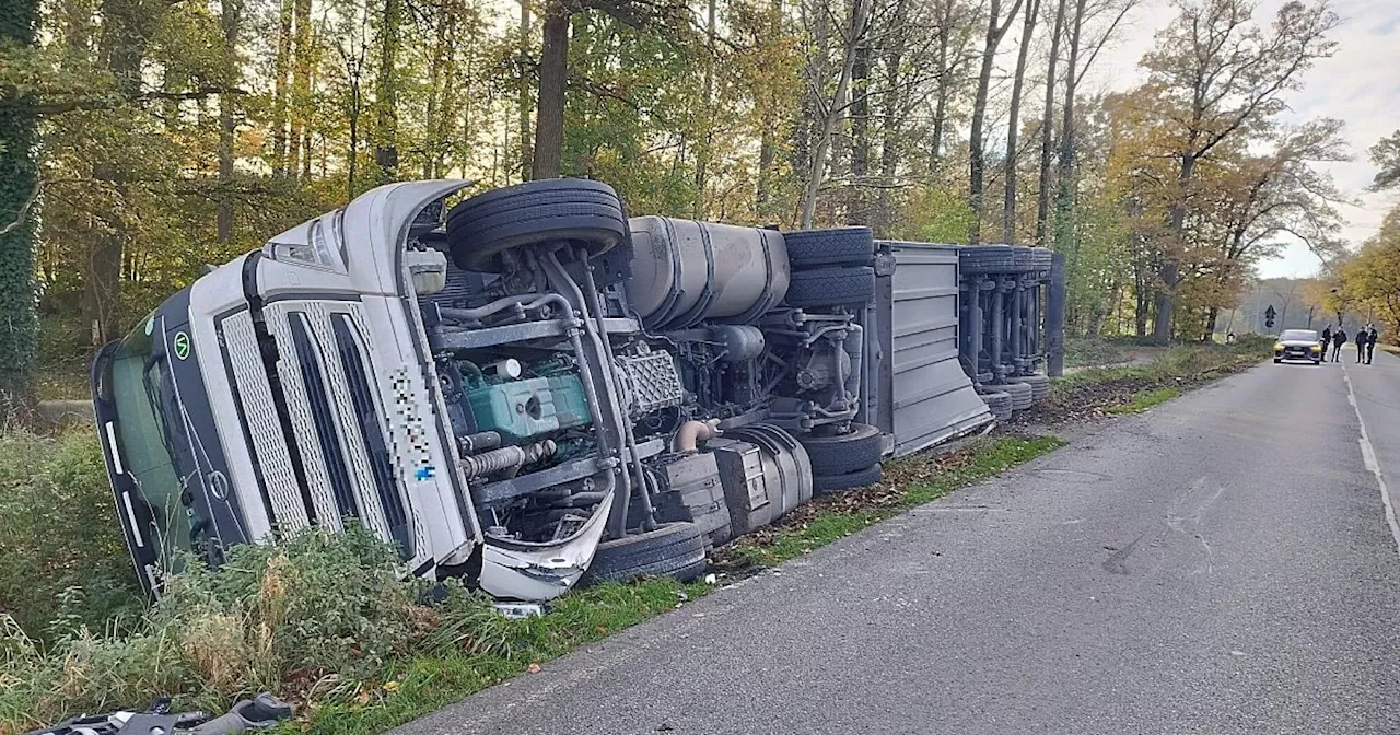 Lkw-Unfall im Kreis Gütersloh sorgt für stundenlange Sperrungen