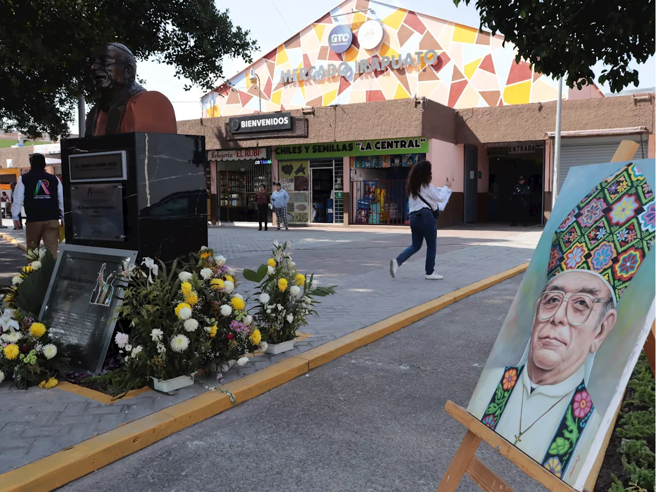 Rinden homenaje a Samuel Ruiz ¿Conoces la historia de este irapuatense?