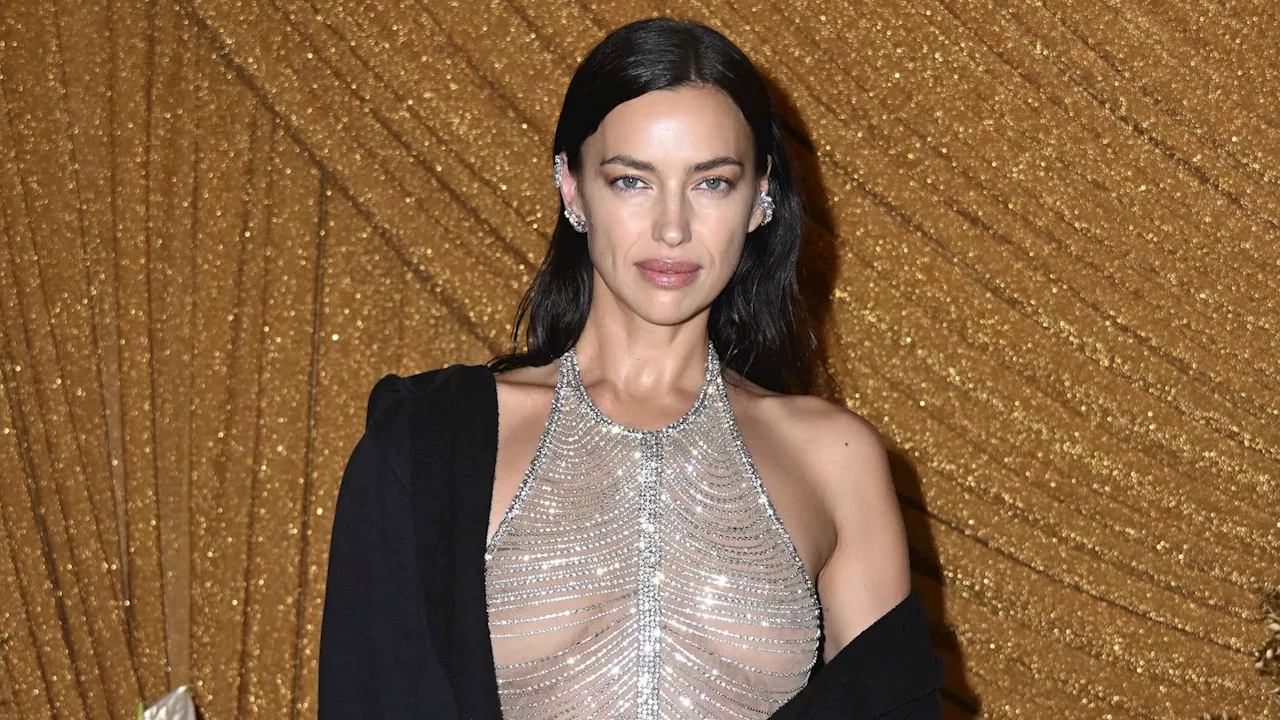 Irina Shayk glänzt in transparentem Glitzer-Kleid in Mailand