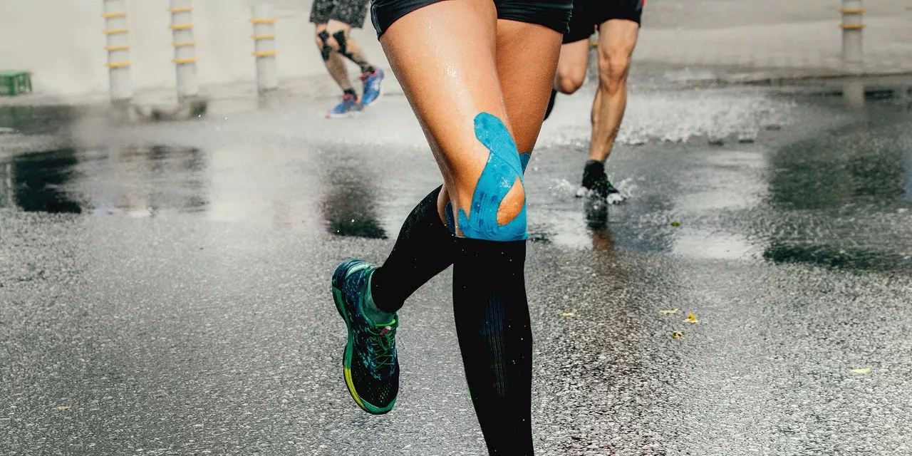 What Do Compression Socks Actually Do for Your Workouts?