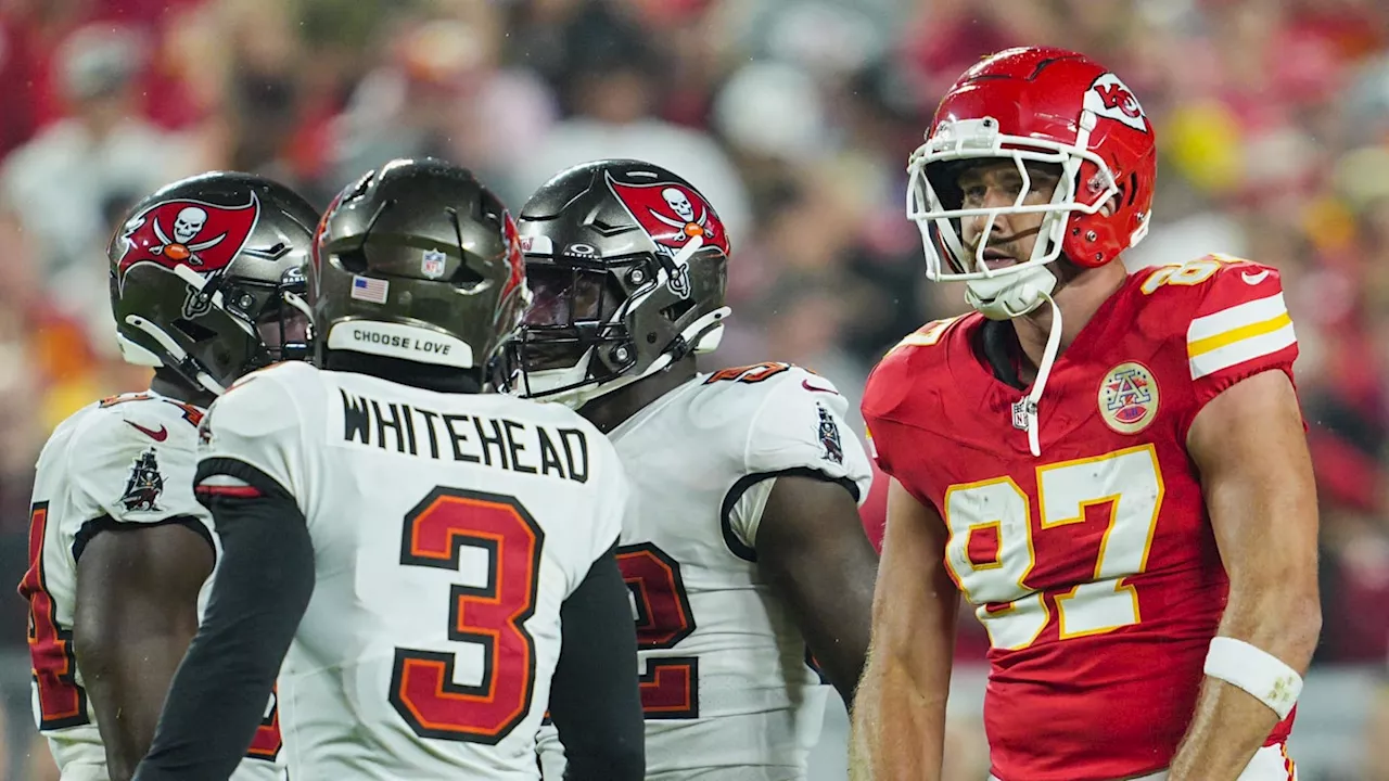 Bucs Force Fumble on Chiefs TE Travis Kelce in Second Quarte