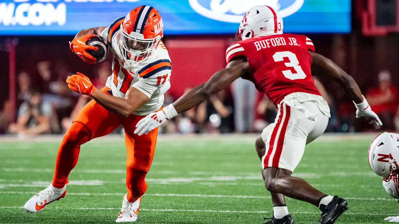 Play of the Week: Illinois' Collin Dixon Stops Minnesota's Fake Punt