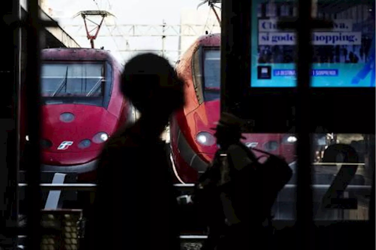 Si fermano i treni per lo sciopero dopo l'aggressione al capotreno