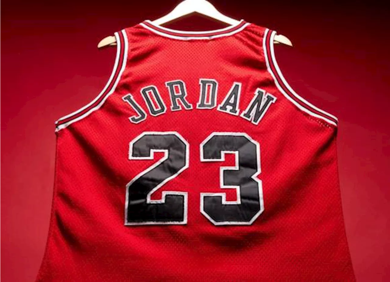 Jersey de Michael Jordan es subastado en casi 100 millones de pesos