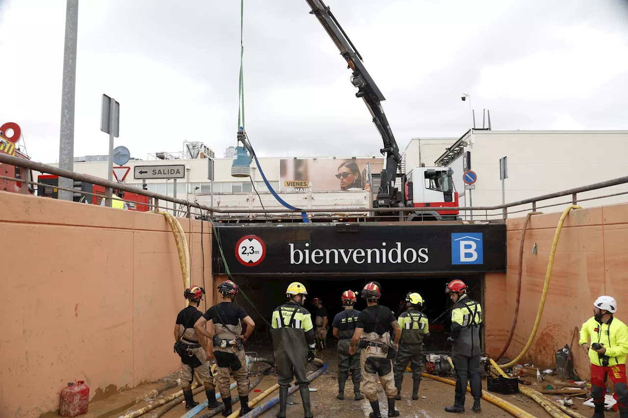 Alluvione Spagna, nessun corpo nel parking centro commerciale: la Dana su Barcellona, ultime news