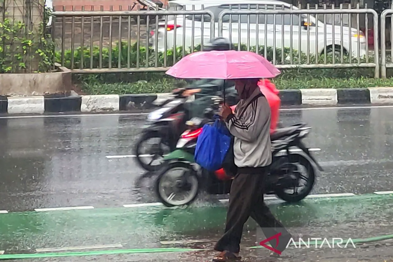 BMKG perkiraan seluruh wilayah Jakarta diguyur hujan ringan pada Kamis