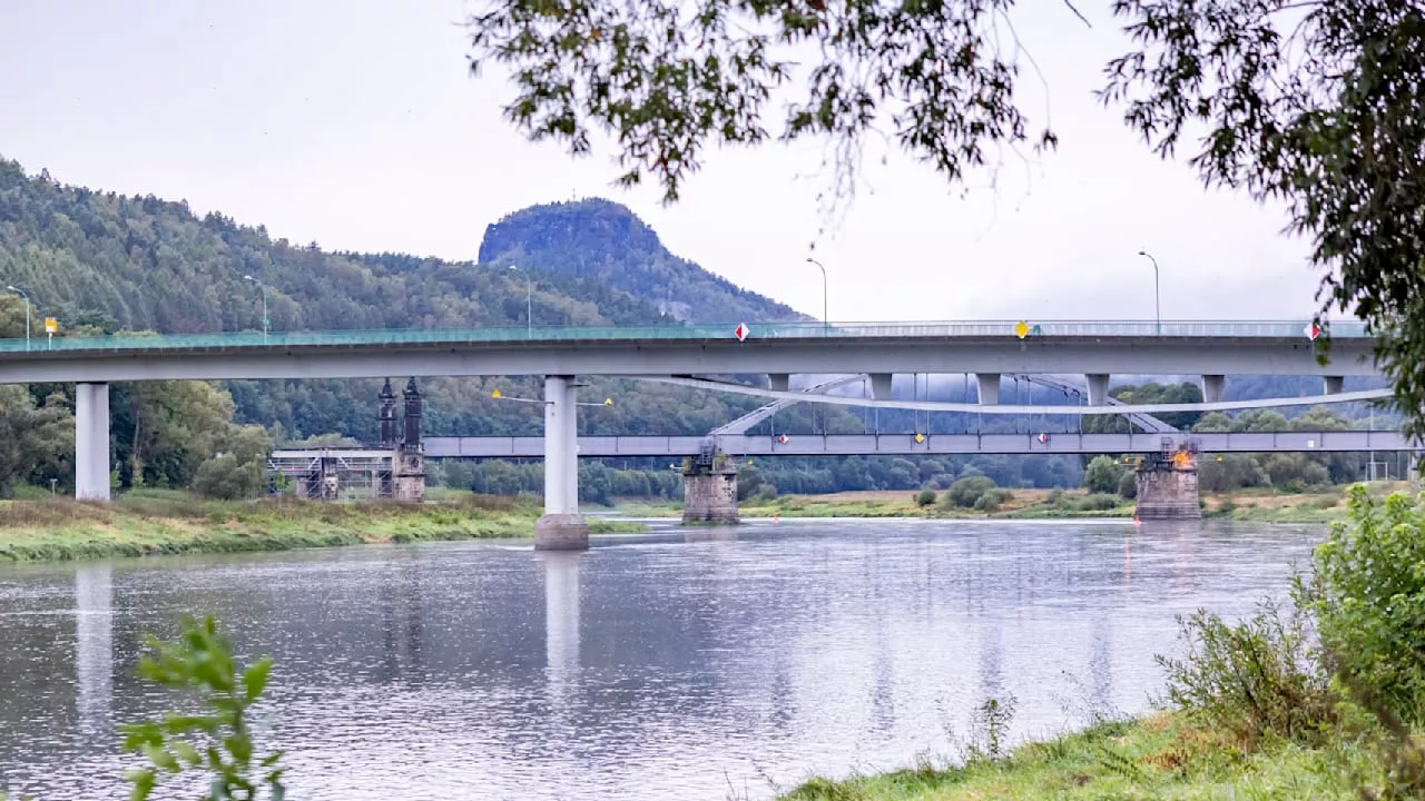 Einsturzgefahr: Elbe-Brücke in Bad Schandau ab sofort gesperrt