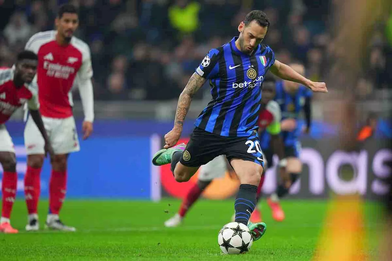 PAGELLE E TABELLINO INTER-ARSENAL 1-0: Calhanoglu infallibile, Frattesi non è Barella