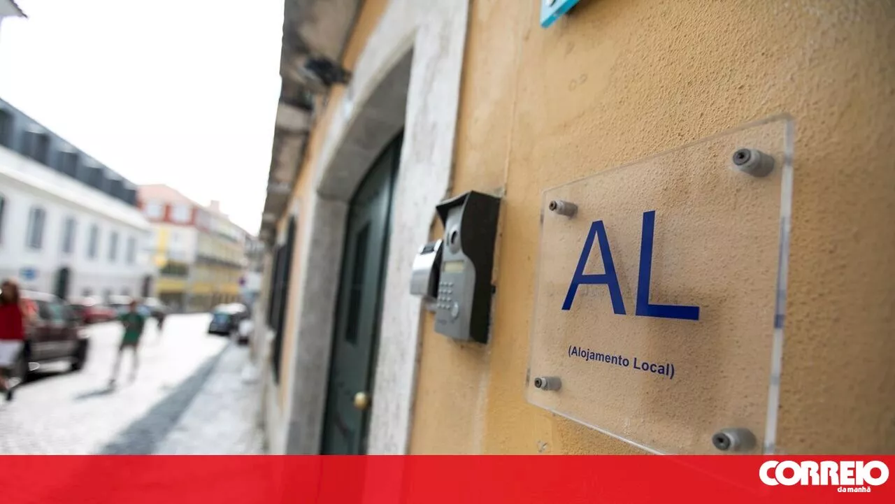 Assembleia Municipal de Lisboa aprova 'suspensão imediata' de novos registos de alojamento local