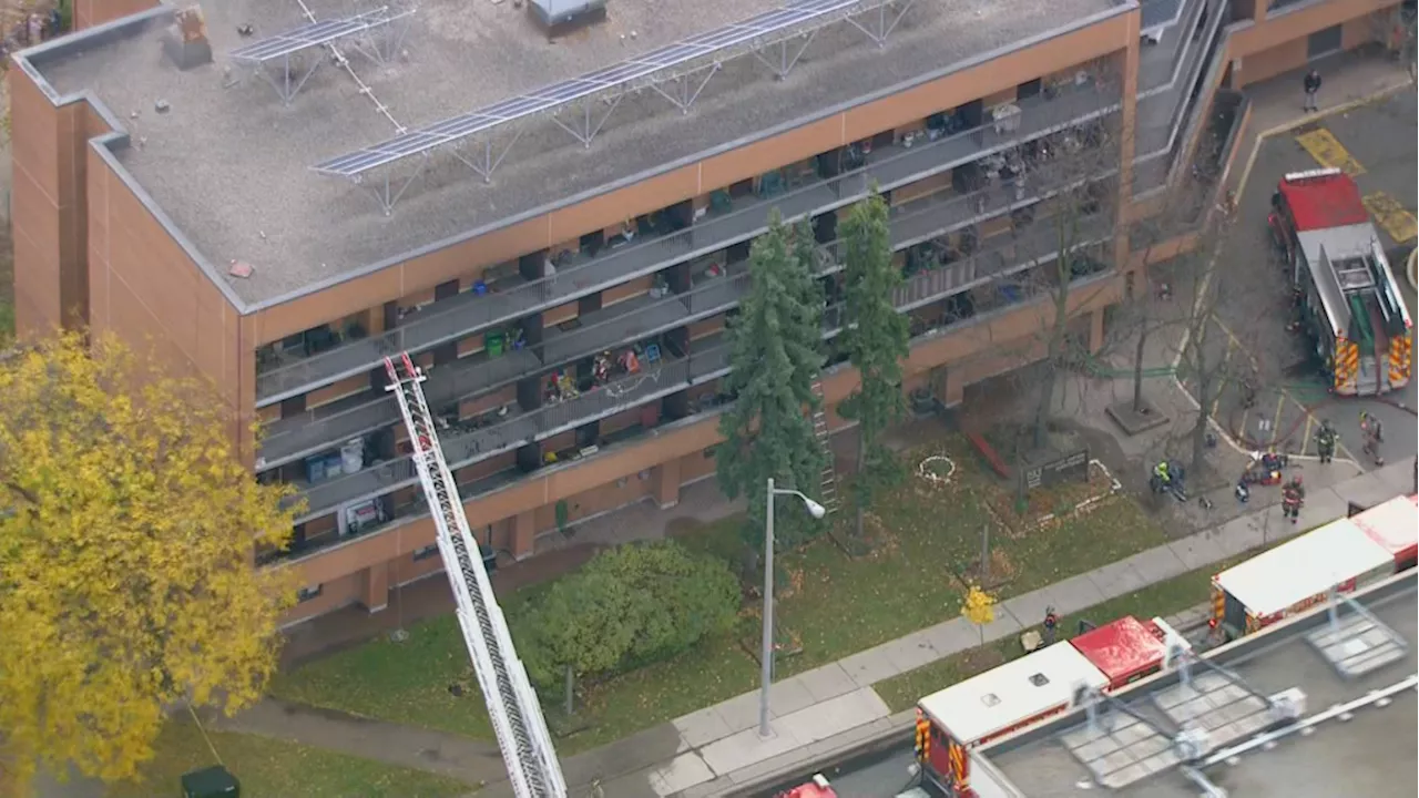 2 hospitalized after fire at North York apartment building