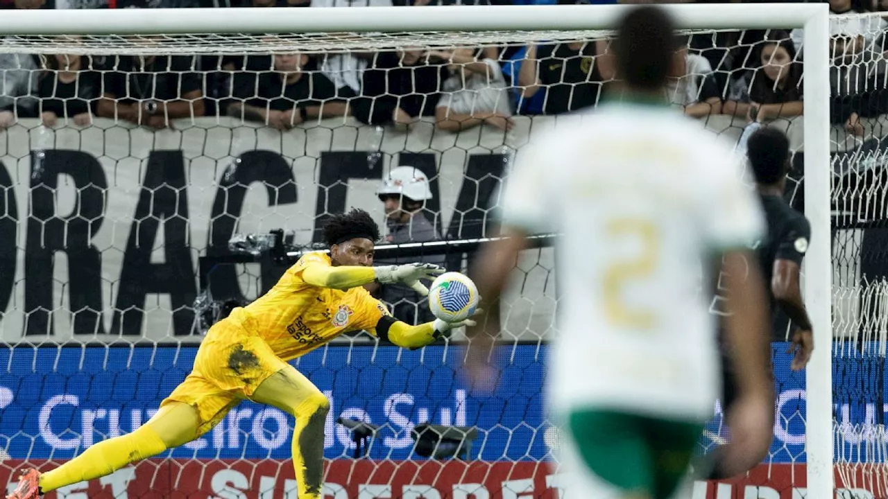 Augusto Melo garante Hugo Souza no Corinthians e critica Flamengo por 'jogo sujo'