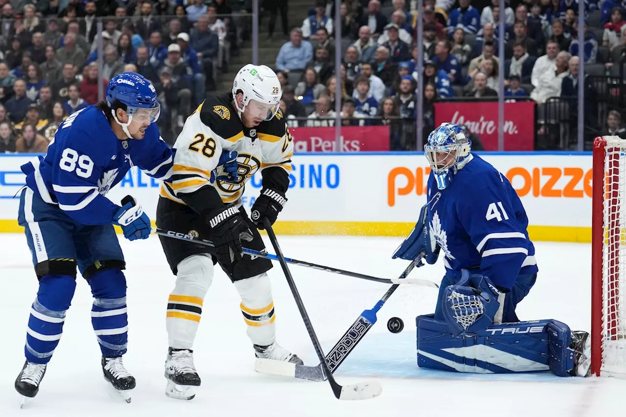 Stolarz, Maple Leafs blank Bruins minus injured Matthews