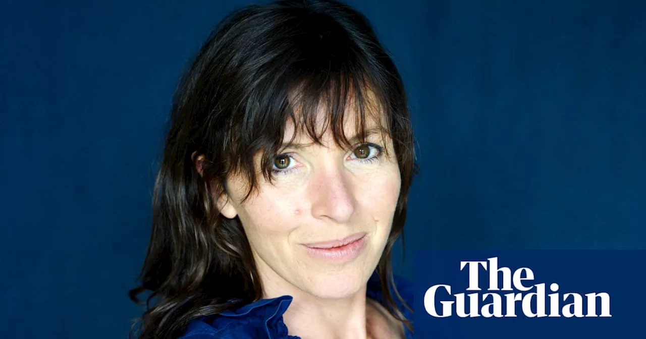 Rachel Cusk wins Goldsmiths prize for novel ‘that turns the world inside out’