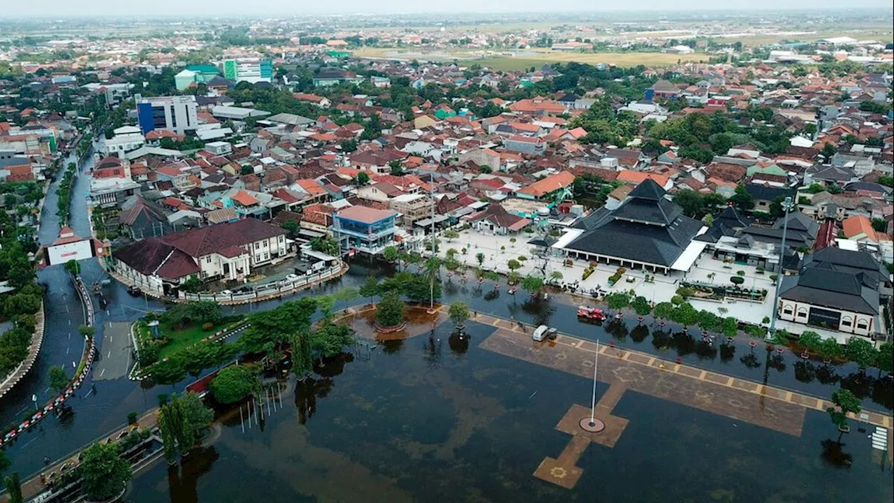 Pengerukan Pasir di Demak dan Ancaman Bencana