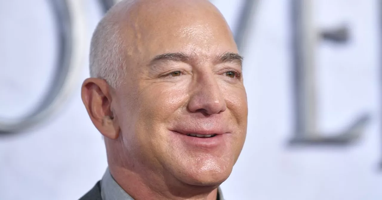 Jeff Bezos Congratulates Trump After Washington Post’s Non-Endorsement Fiasco