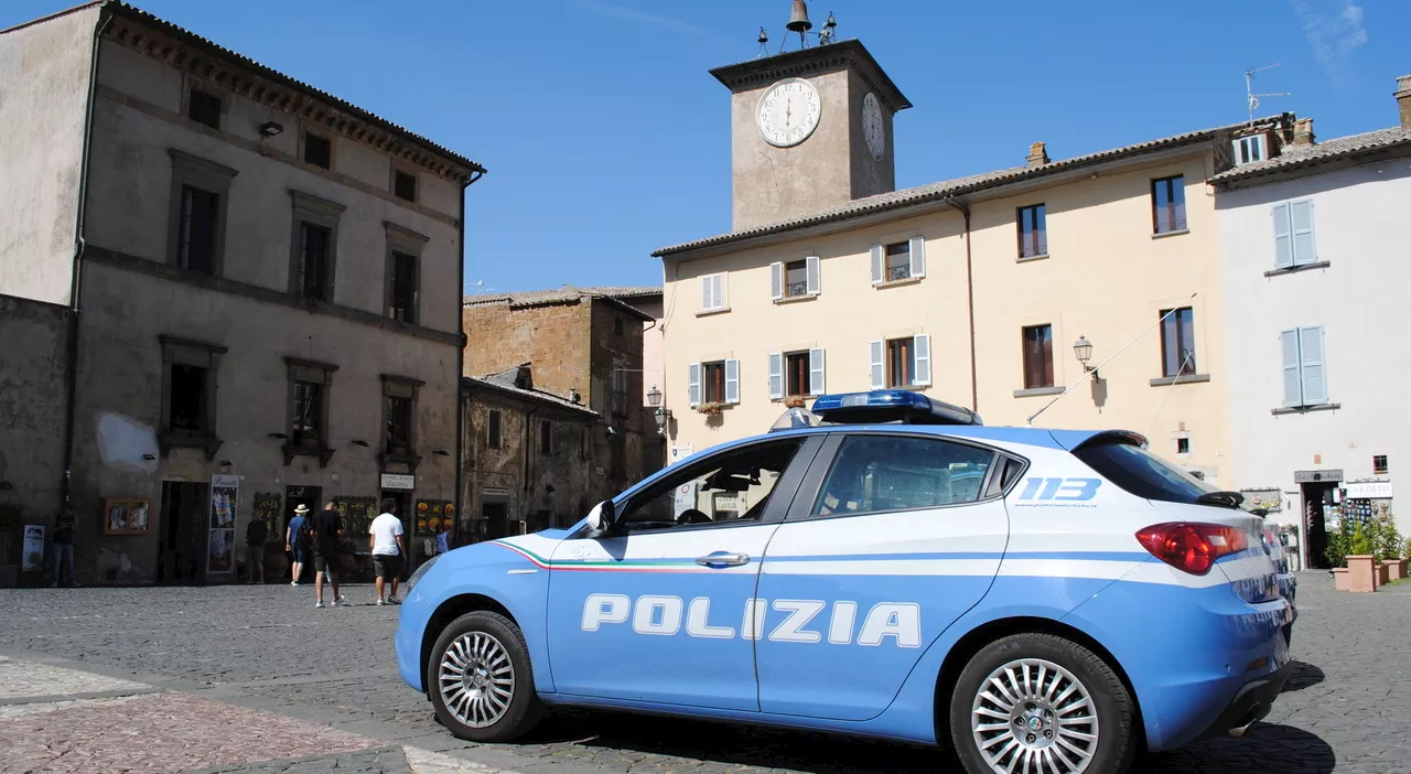 Orvieto, sassi per sfasciare 40 auto in sosta: sorveglianza speciale per un ventenne orvietano