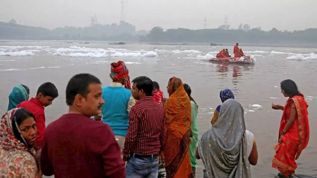 Chhath Puja in Yamuna: दिल्ली हाईकोर्ट का यमुना में छठ पूजा की अनुमति देने से इनकार