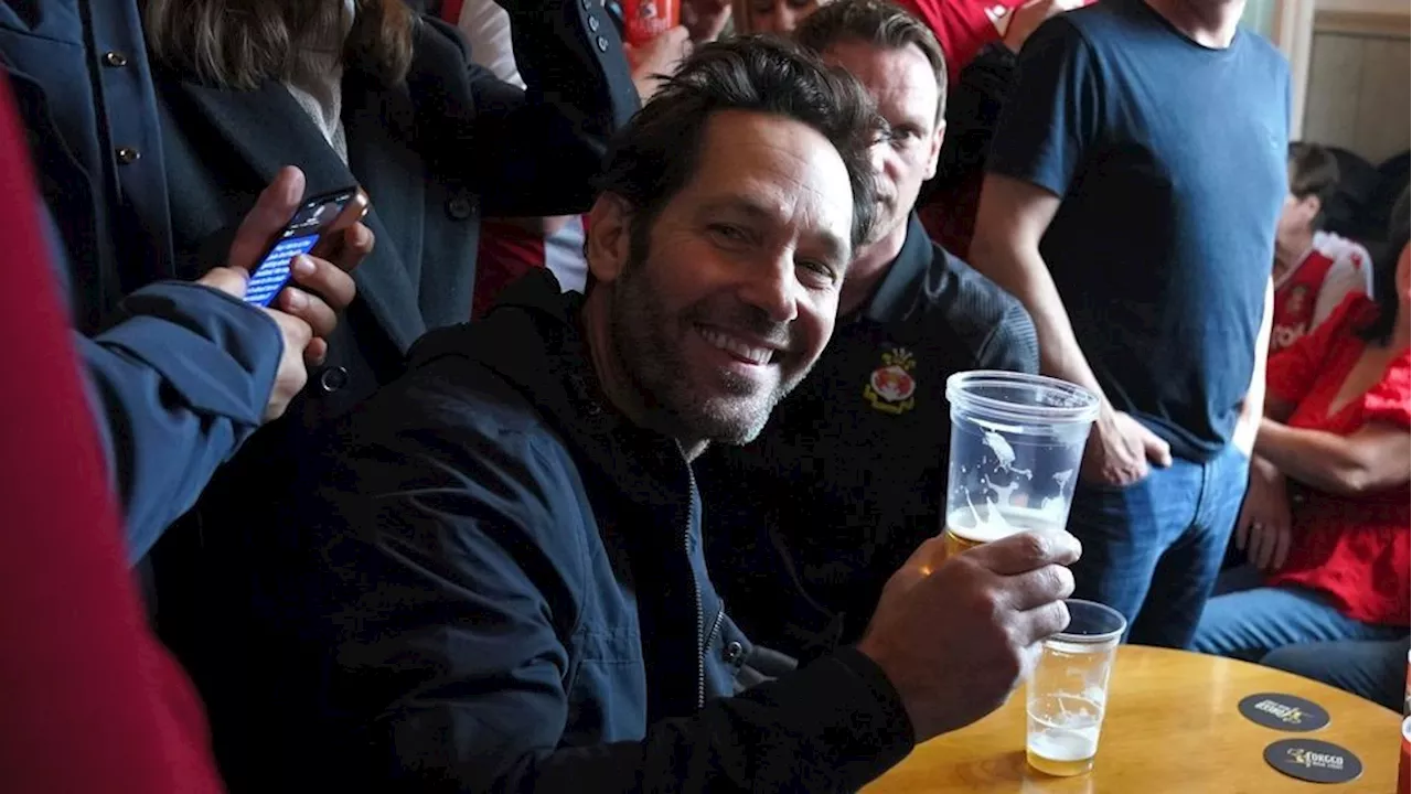 Paul Rudd hands out refreshments to voters at Pennsylvania polling sites