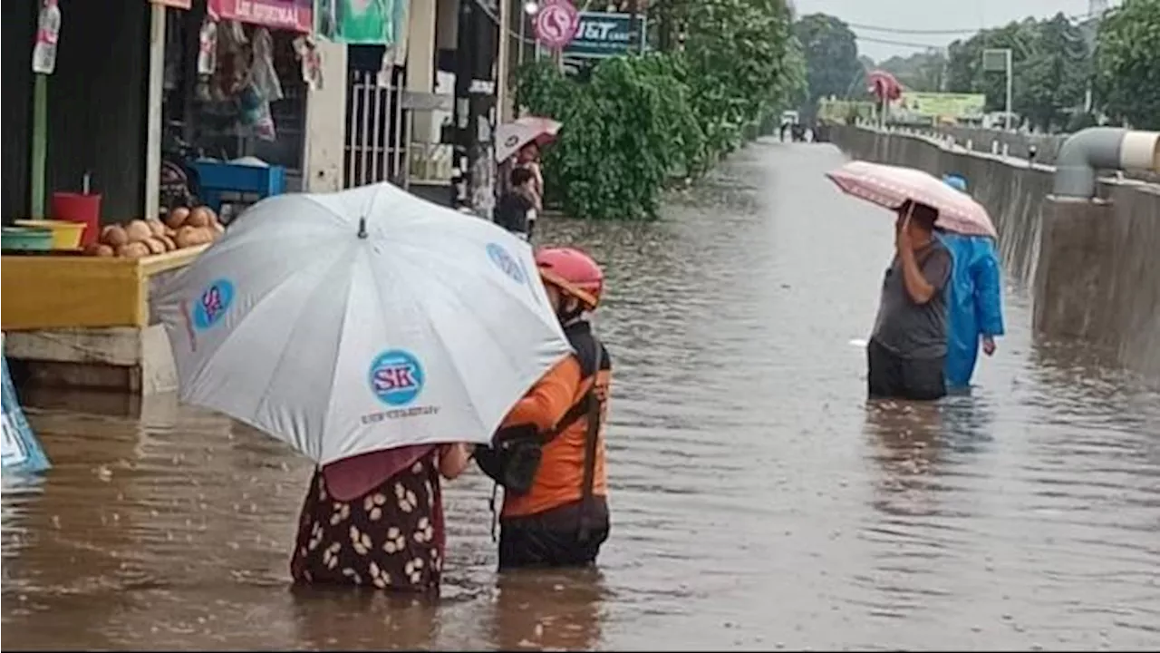 Hujan Lebat, BMKG Imbau Waspada Banjir Kategori Tinggi di Banten, Jabar, Jateng pada November 2024