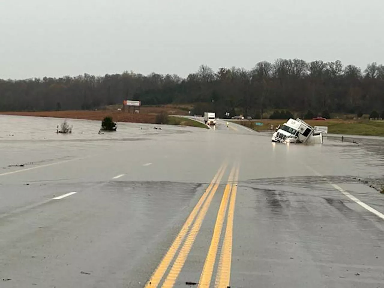 Flash flooding blamed for 5 deaths in Missouri, including 2 poll workers