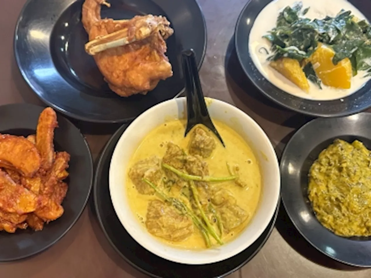 PJ Mutiara Damansara’s Omak Restaurant & Cafe serves up homestyle ‘masakan Ngori’ with a large dose of personality