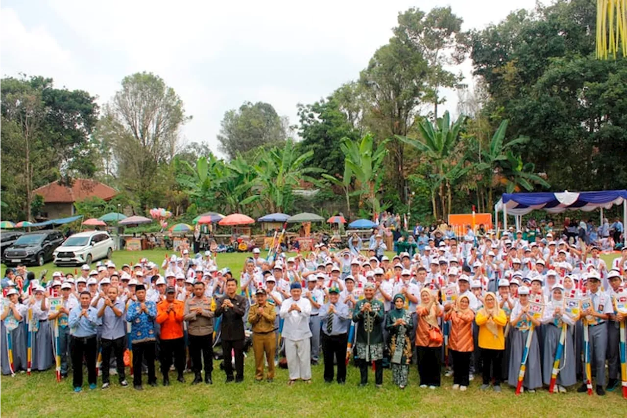 293 Siswa SMA Labschool Cirendeu Terjun ke Desa Implementasikan Profil Pelajar Pancasila